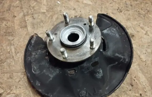 Honda Civic IX Front wheel hub spindle knuckle
