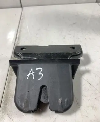Audi A3 S3 8L Tailgate/trunk/boot lock/catch/latch 8L0827520C