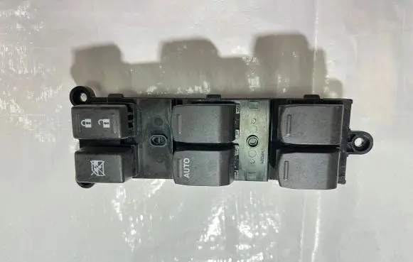 Suzuki Ignis Electric window control switch