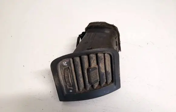 Skoda Praktik (5J8) Dash center air vent grill 5j0819702