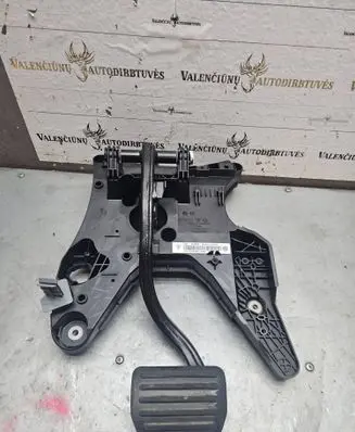 Porsche Cayenne (92A) Brake pedal 7P0723117B 7P0723031AP 0457028