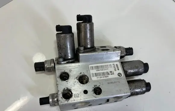 BMW 7 E65 E66 Active stabilizer control/valve assembly 6758704