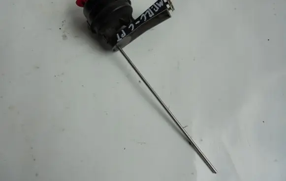 Mercedes-Benz C W202 Fuel tank cap lock 