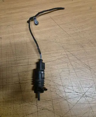 Opel Insignia B Windscreen/windshield washer pump 13250357