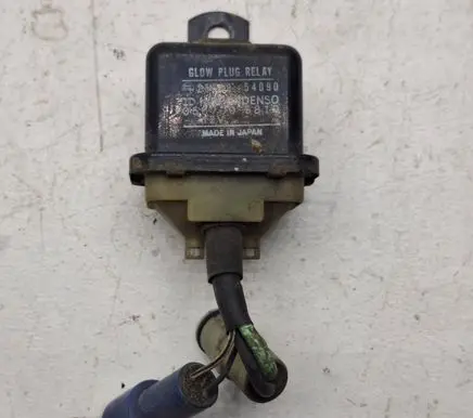 Toyota Land Cruiser (BJ70) Glow plug pre-heat relay 2861054090 0567005810