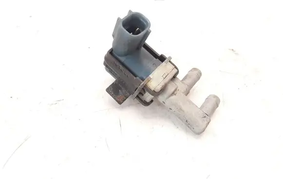 Toyota Yaris Vacuum valve 9091012247