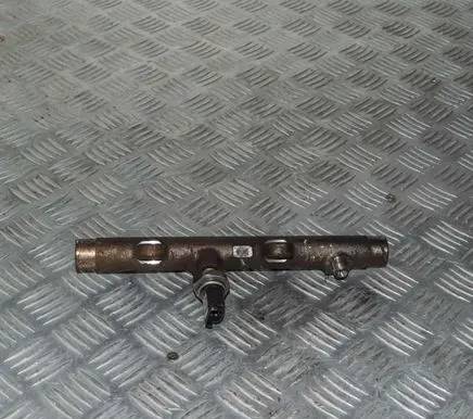 Renault Megane II Fuel main line pipe 8200397346 A2C20001221