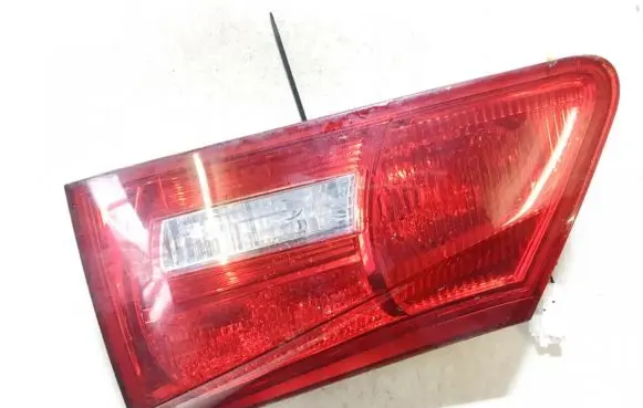 Lexus IS 220D-250-350 Tailgate rear/tail lights