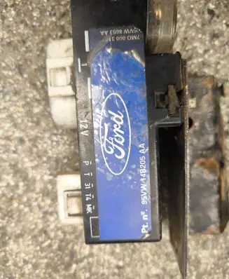 Volkswagen Sharan Coolant fan relay 95VW14B205AA