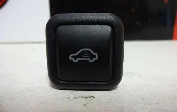 Skoda Roomster (5J) Alarm switch 5J0962109