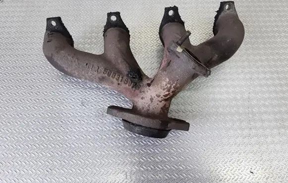 Iveco Daily 30.8 - 9 Exhaust manifold