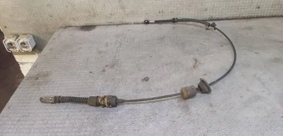 Volkswagen Routan Gear shift cable linkage 