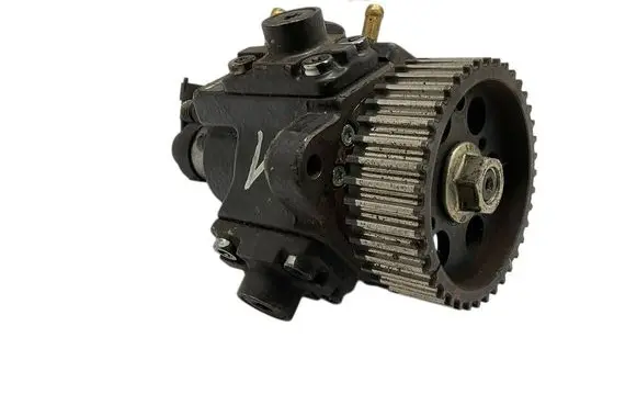 Fuel injection high pressure pump