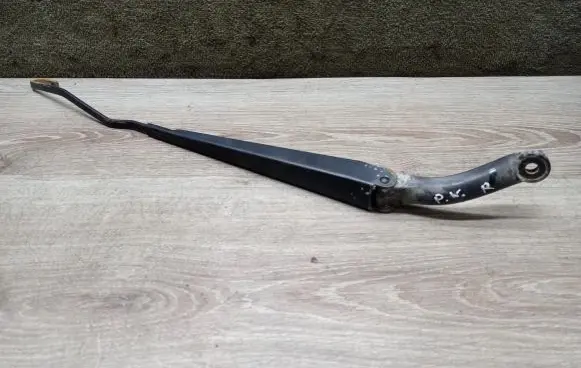 Volvo V70 Front wiper blade arm 8624266
