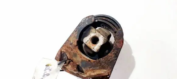 Toyota Corolla Verso AR10 Engine mount bracket
