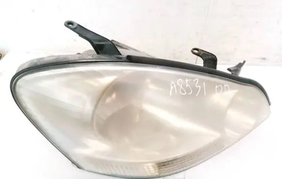 Toyota Avensis Verso Headlight/headlamp
