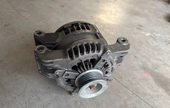 Maserati Ghibli Generator/alternator 1042106991