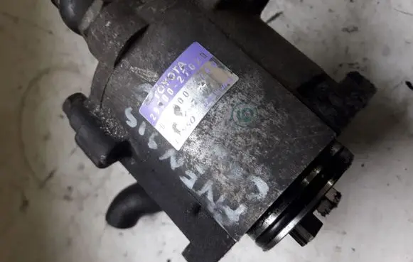 Toyota Avensis T250 Vacuum pump 2930027020