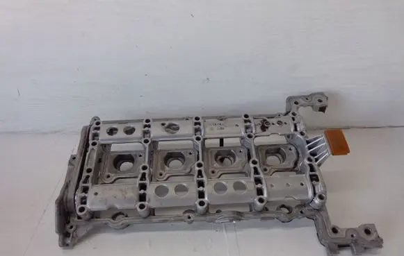 Mercedes-Benz C W204 Rocker cam cover 2710510902