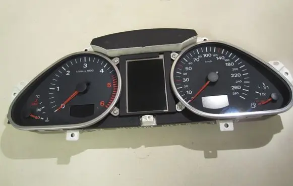Audi A6 S6 C6 4F Speedometer (instrument cluster) 4F0920931F