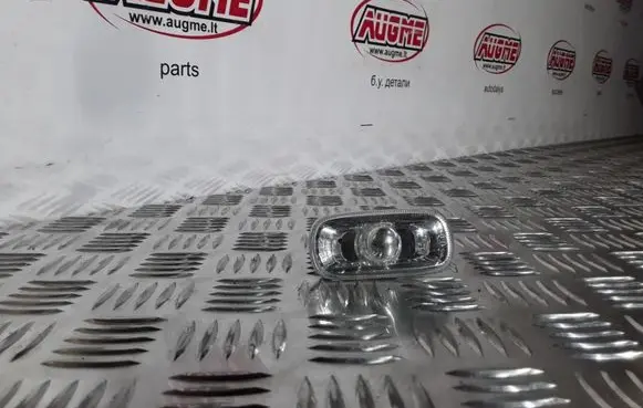 Audi A6 S6 C5 4B Front fender indicator light