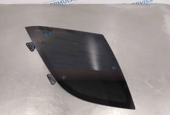 Mercedes-Benz ML W163 Rear side window A1636702350
