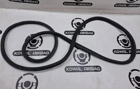 Mercedes-Benz G W463 2nd Gen Trunk rubber seal (body) A4637410700