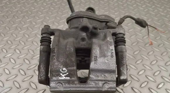 Volkswagen Touareg III Rear brake caliper