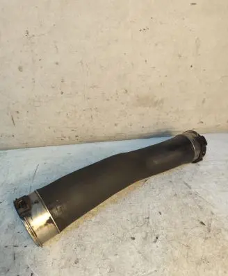 BMW 5 F10 F11 Intercooler hose/pipe 521108A