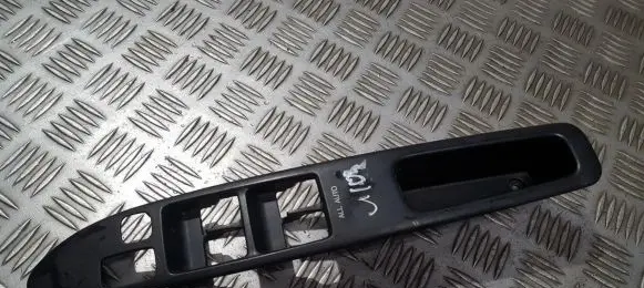 Toyota Avensis Verso Front door window switch trim 7423244130