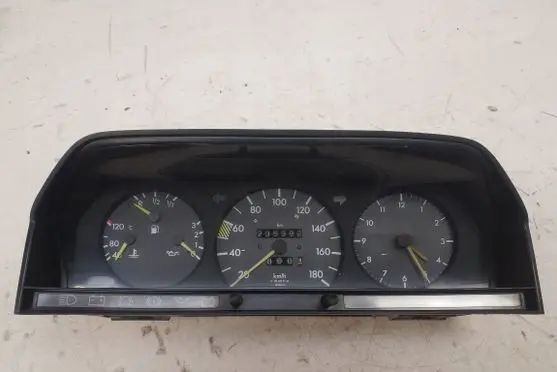 Mercedes-Benz 190 W201 Speedometer (instrument cluster)