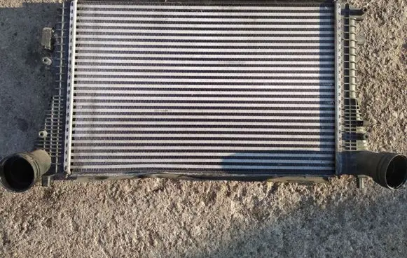 Volkswagen Golf VI Intercooler radiator 1K0145803T N6897002 PA66GF30
