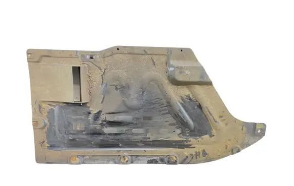 BMW 1 E81 E87 Engine splash shield/under tray 51757059388 7059388 K5627