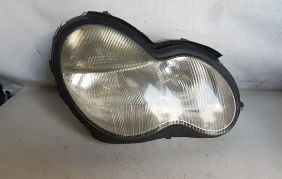 Mercedes-Benz C W203 Headlight/headlamp 0301166602