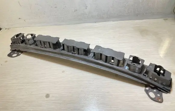 Hyundai i10 Front bumper cross member