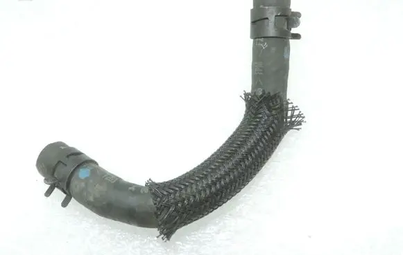 Toyota Avensis T250 Fuel injector supply line/pipe 2327426020