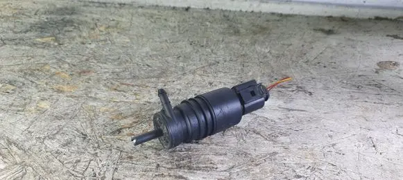 Mercedes-Benz C W203 Windscreen/windshield washer pump