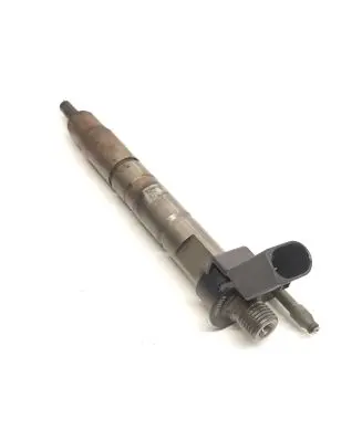 BMW 5 F10 F11 Fuel injector 7805428