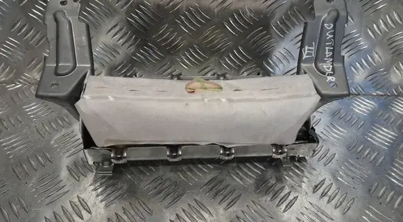 Mitsubishi Outlander Knee airbag OUTIIIPODUSZKOLANO