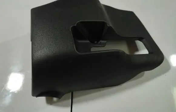 Toyota Yaris Steering wheel column trim 010L
