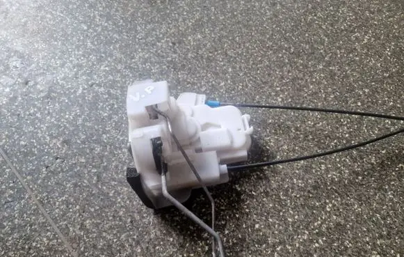 Front door lock