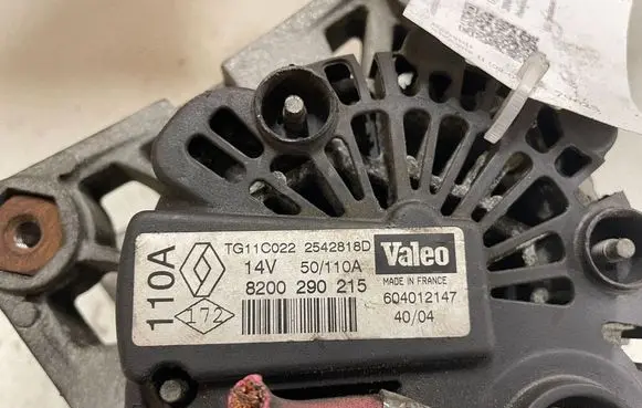 Renault Megane II Generator/alternator 8200290215 604012147 2542818D