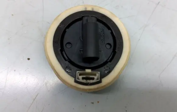Volkswagen Jetta VI Airbag deployment crash/impact sensor 5K0959354