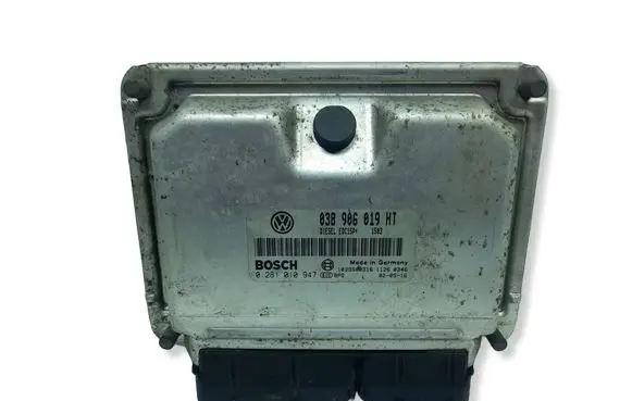 Skoda Fabia Mk1 (6Y) Engine control unit/module 038906019HTKASACJ 038906019HT 0281010947