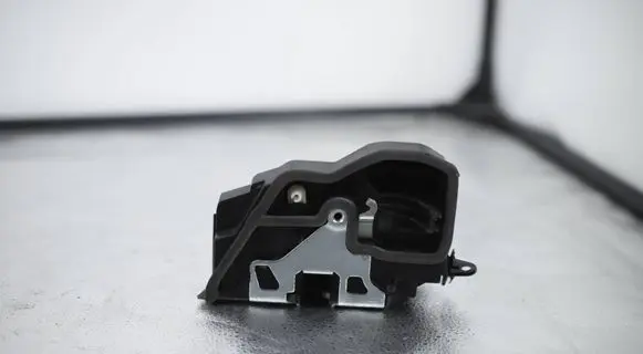 BMW X3 F25 Rear door lock 7318417