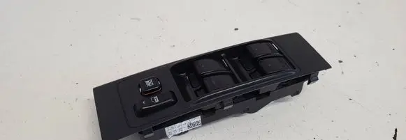 Toyota Corolla Verso E121 Electric window control switch EH4950 848200F30 37073