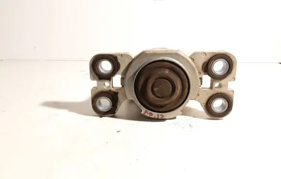 Volvo XC60 Engine mount bracket 31401307