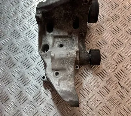 BMW 3 E90 E91 Generator/alternator bracket 780263902 13992010