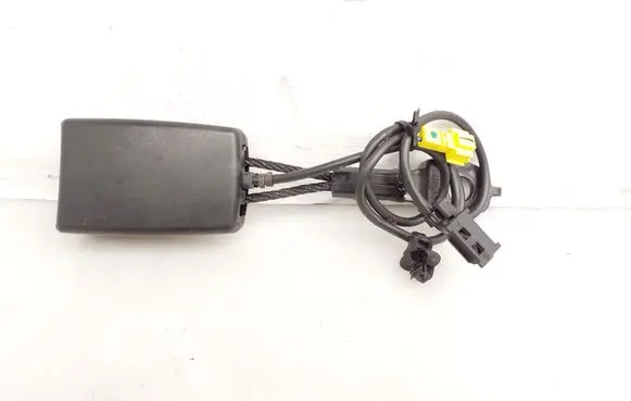 Front seatbelt buckle