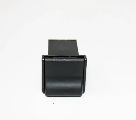 Nissan Leaf I (ZE0) USB socket connector 284H31FA0B